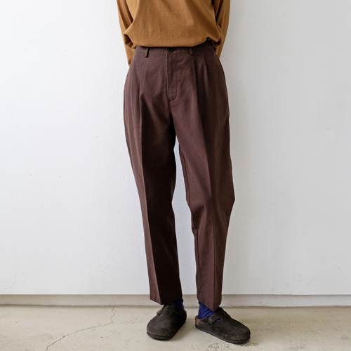 oxford two-tuck pants (2 colors)